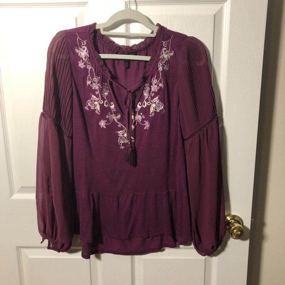 White House black Market women merlot embroidered top, S